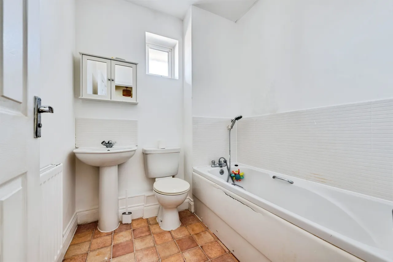 Pasteur Drive, Swindon, SN1, photo 16