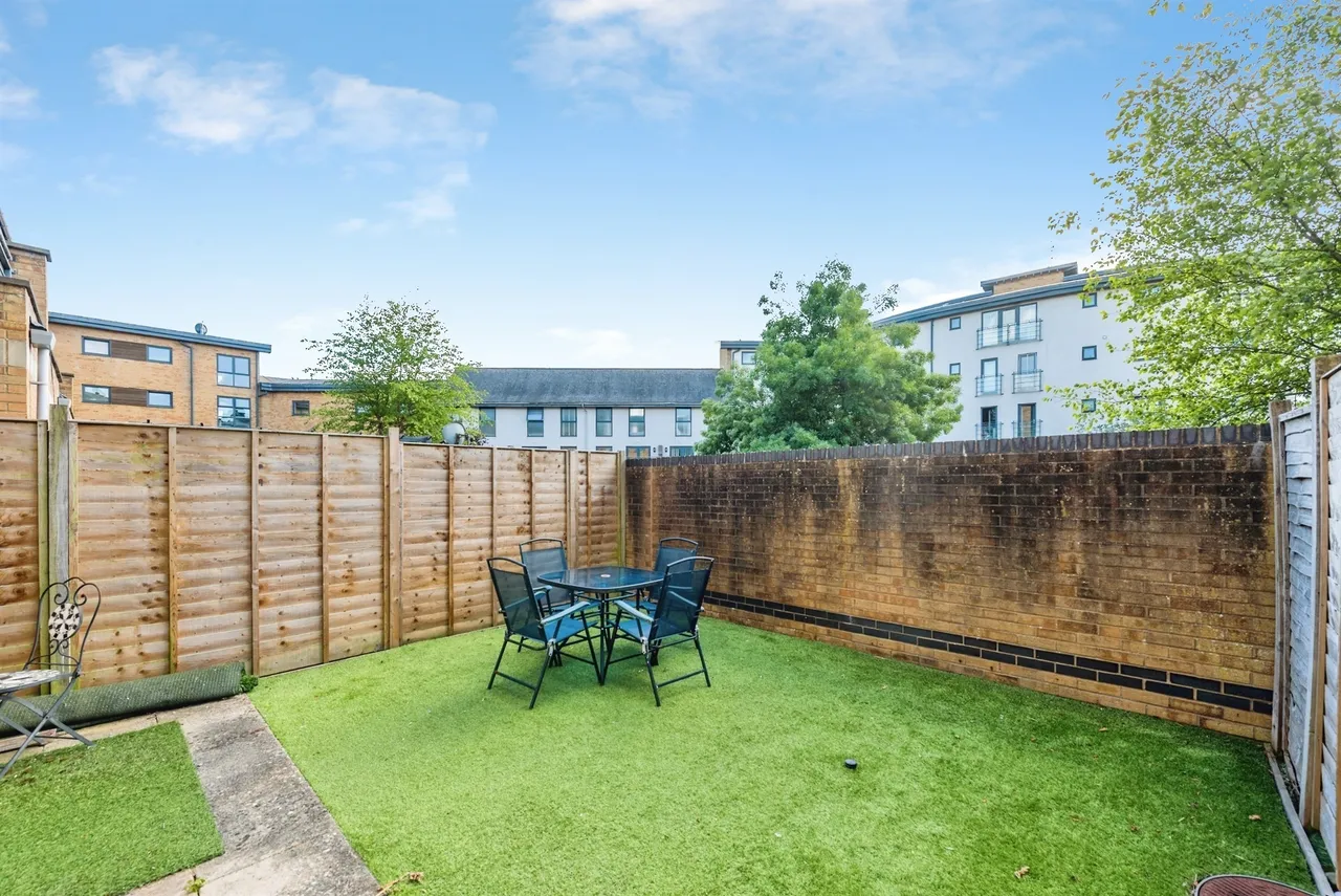 Pasteur Drive, Swindon, SN1, photo 17