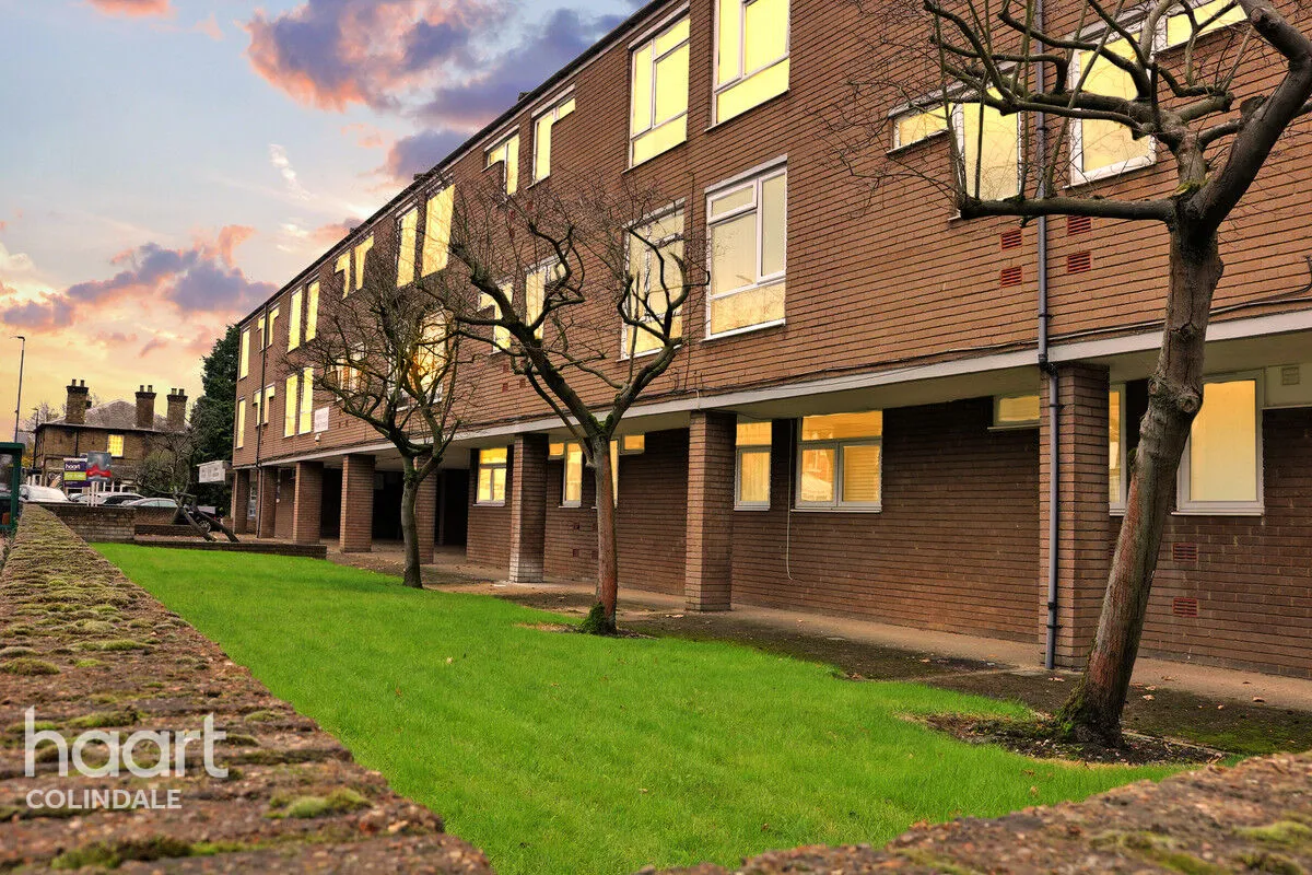 High Street, WD6, photo 8