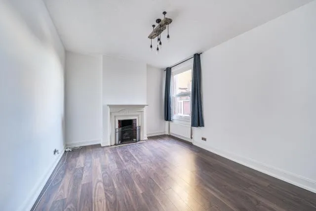 Ballards Lane, London, N3, photo 2