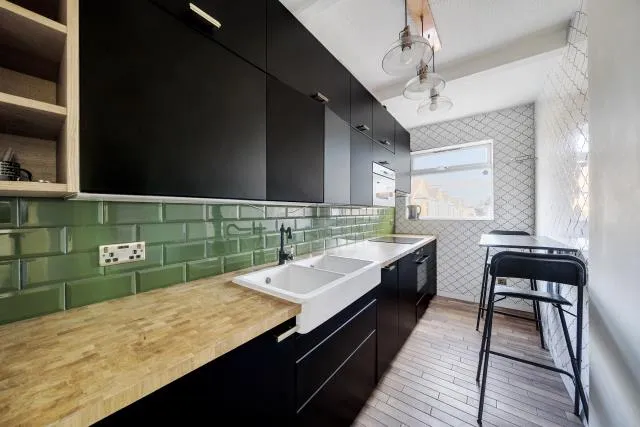 Ballards Lane, London, N3, photo 6