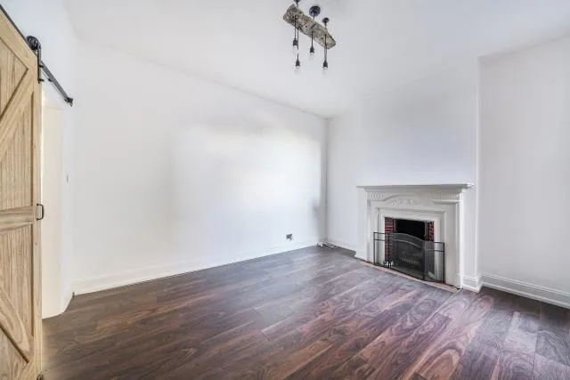 Ballards Lane, London, N3, photo 5