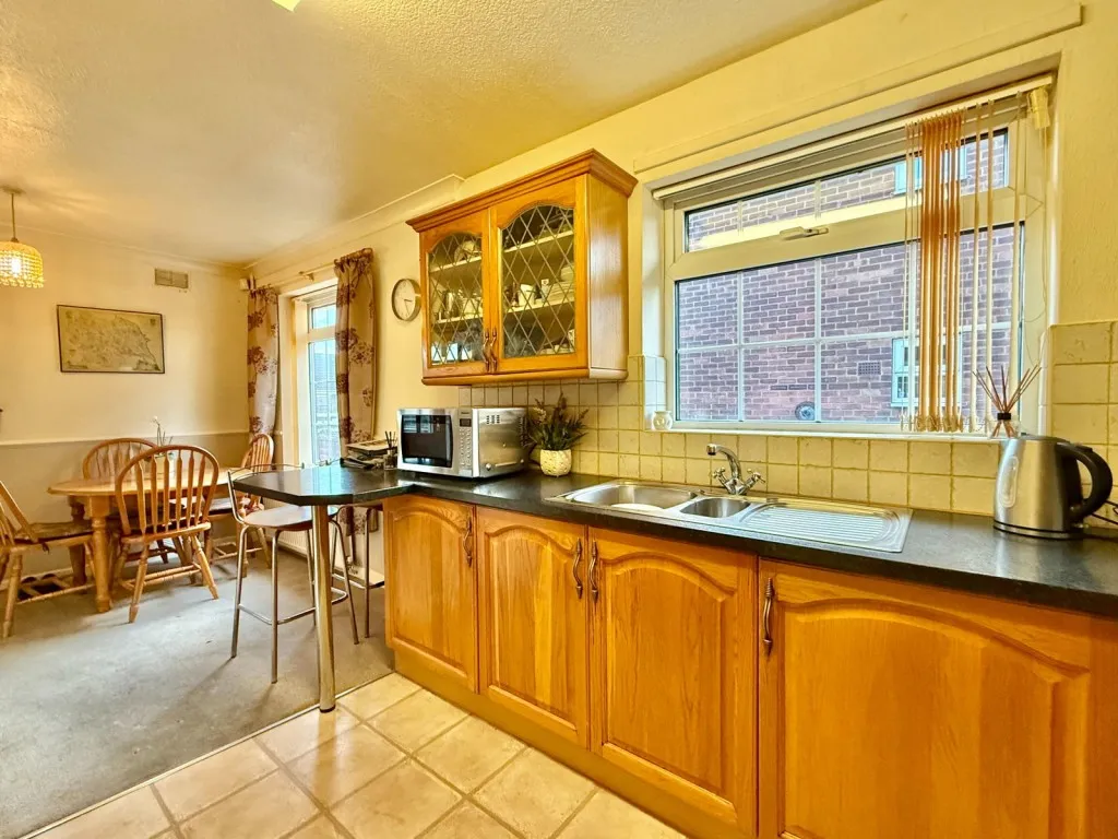 Heuthwaite Avenue, LS22, photo 8