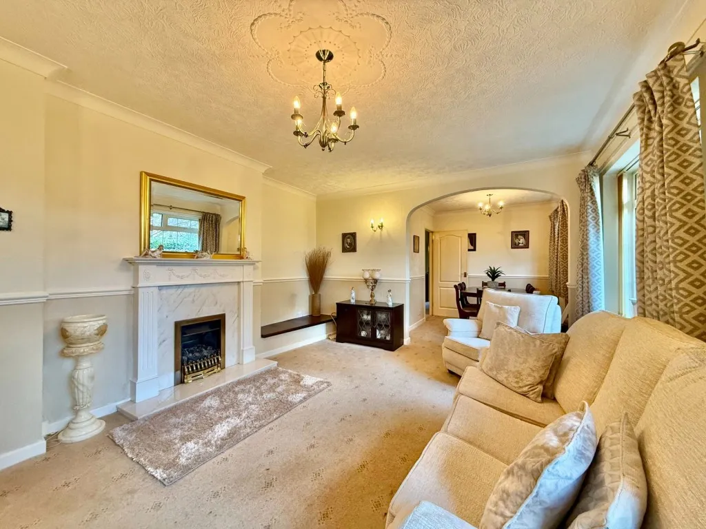 Heuthwaite Avenue, LS22, photo 3