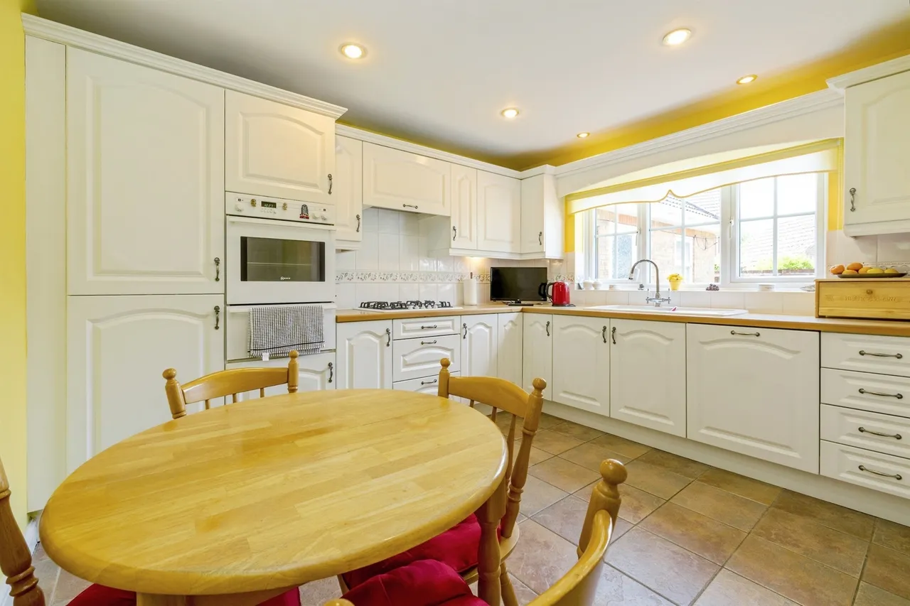 Salisbury Drive, Bracebridge Heath, Lincoln, photo 3