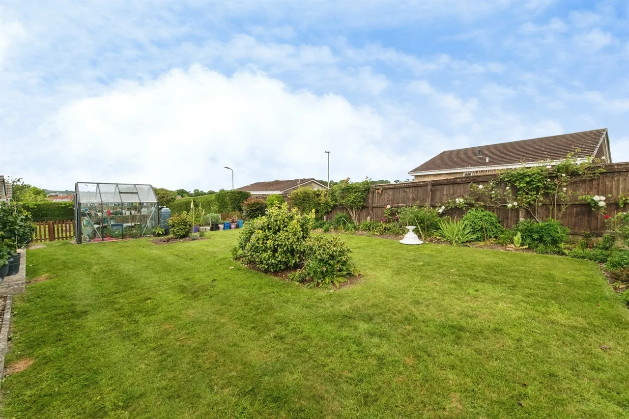 Brunenburg Way, Axminster, EX13, photo 14