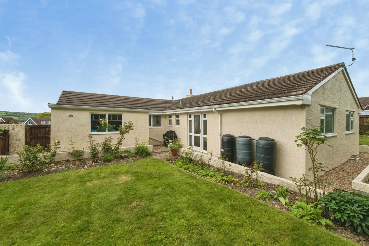 Brunenburg Way, Axminster, EX13, photo 19