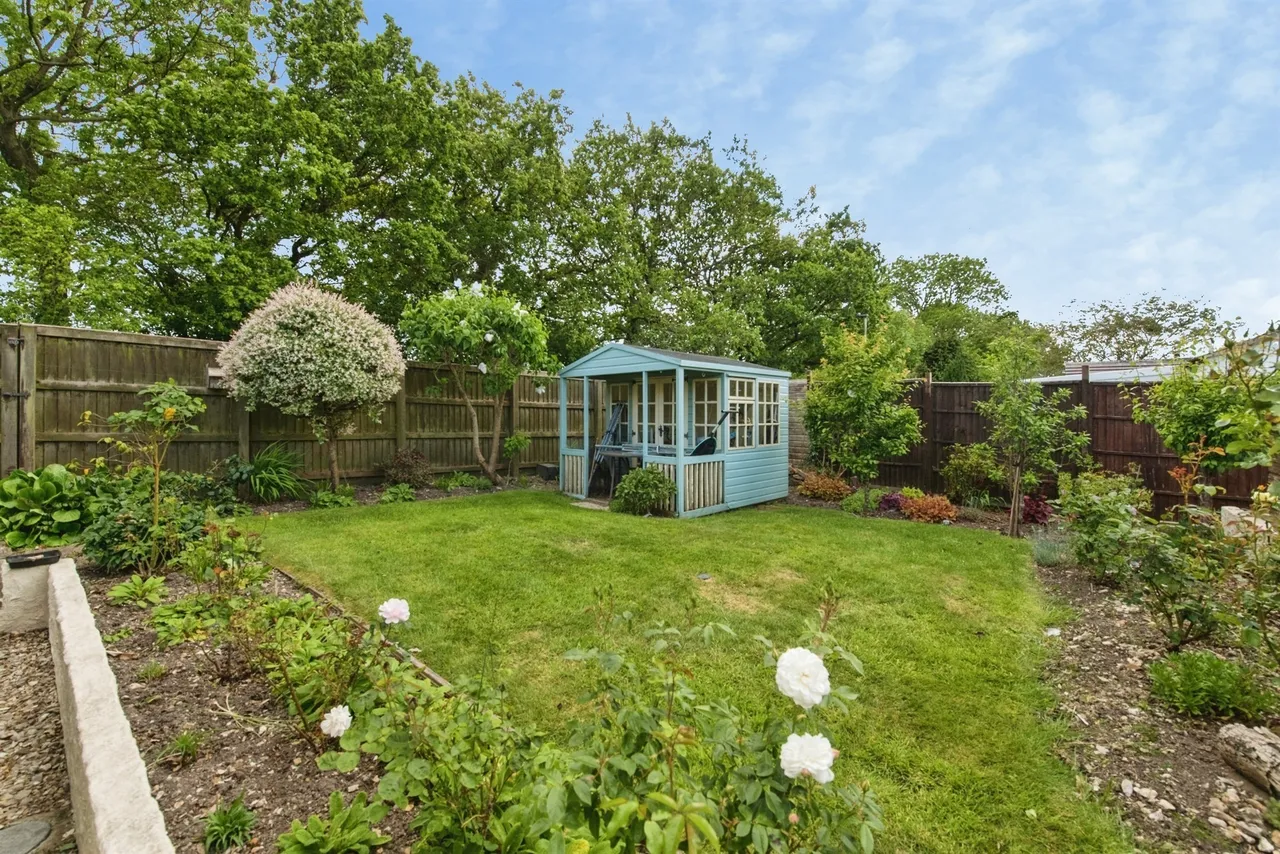 Brunenburg Way, Axminster, EX13, photo 17