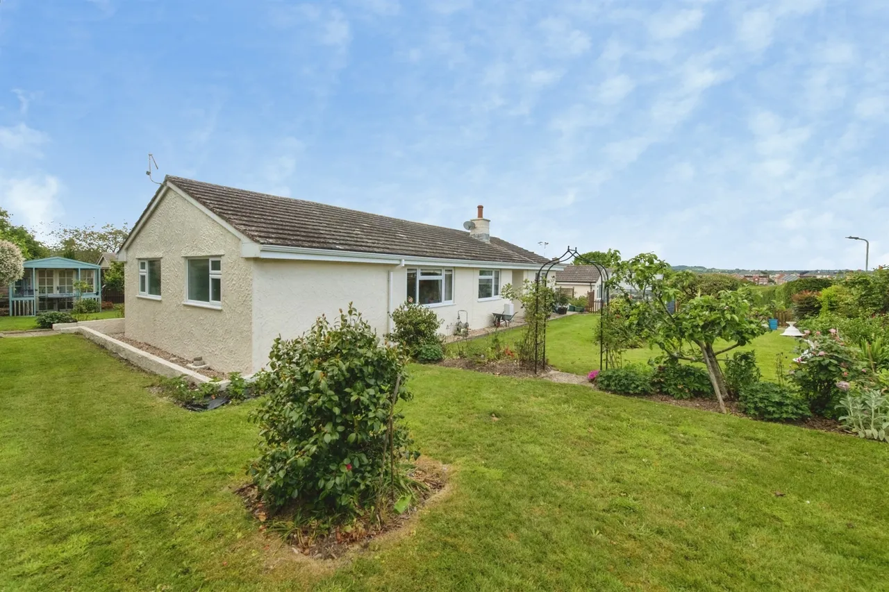 Brunenburg Way, Axminster, EX13, photo 15