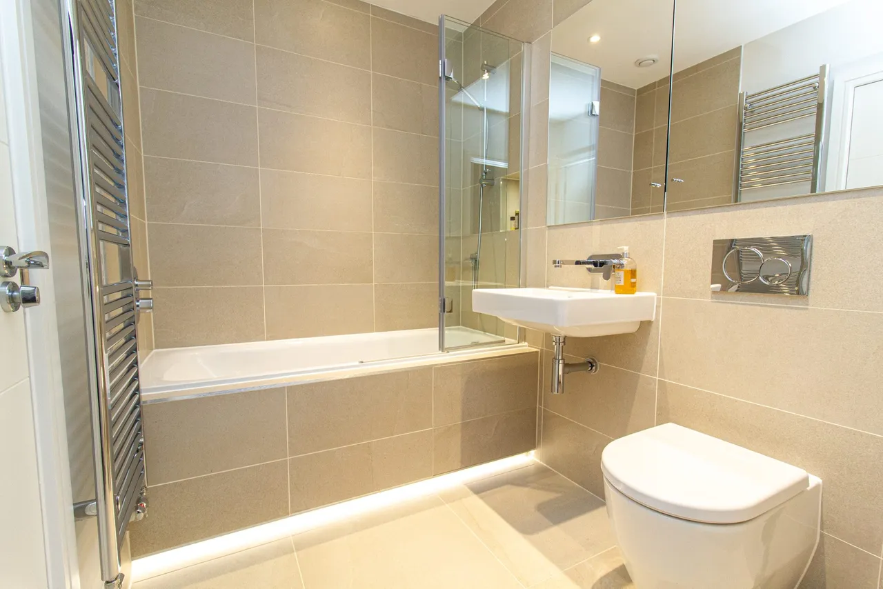 Almond House Mulberry Walk, Fleet, GU51 5EG, photo 4
