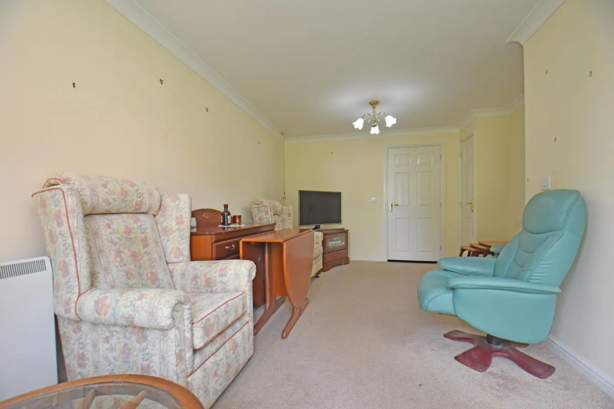 High Street, Cullompton, photo 5