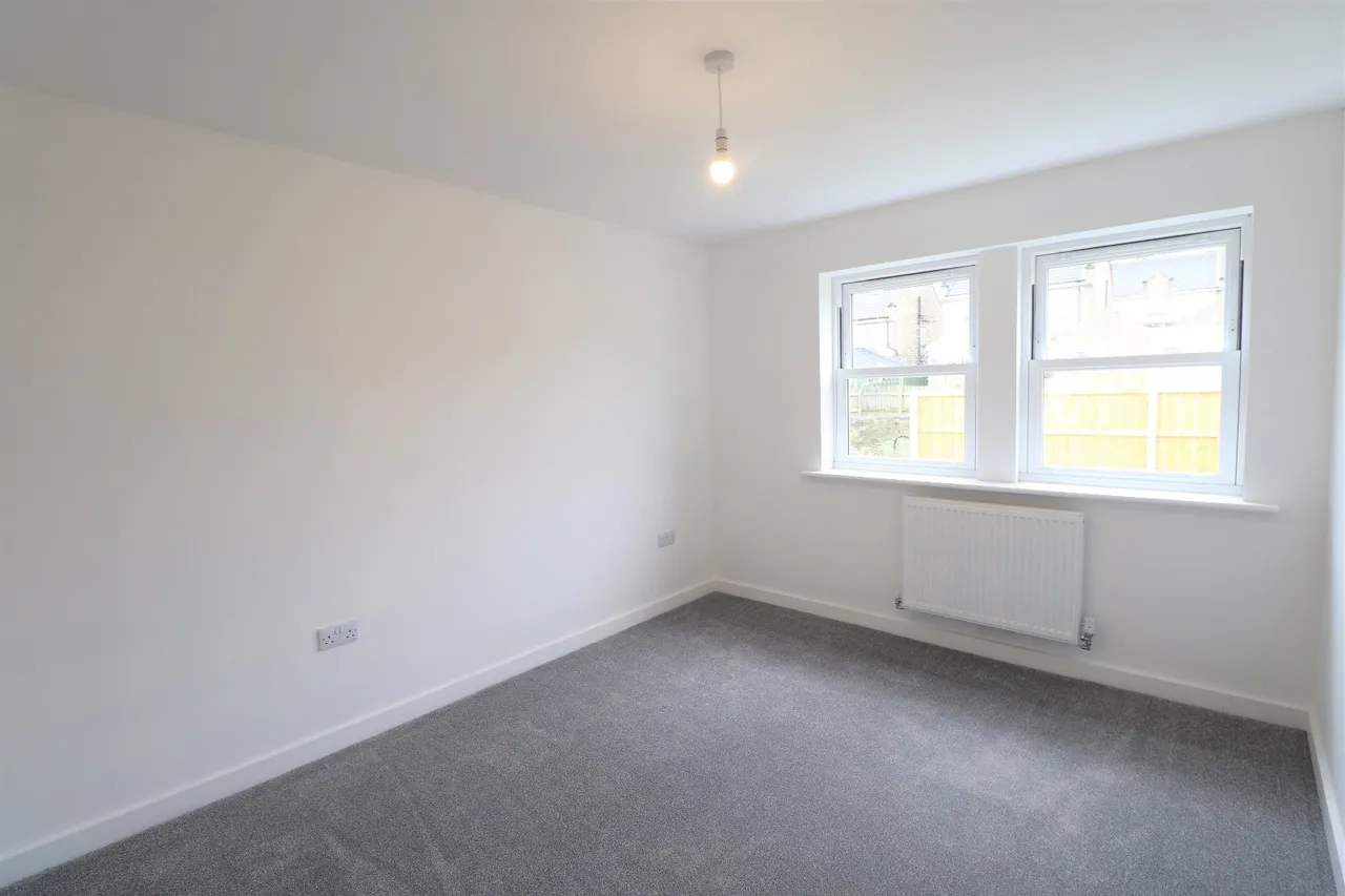 Fartown, Pudsey, LS28, photo 6