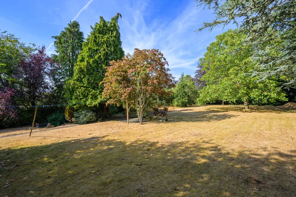 Brook Road, Whitchurch, photo 2