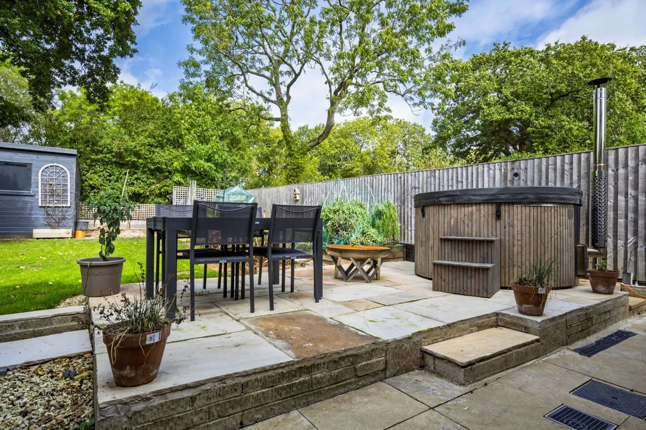 Oakleaze, Minety, SN16, photo 15