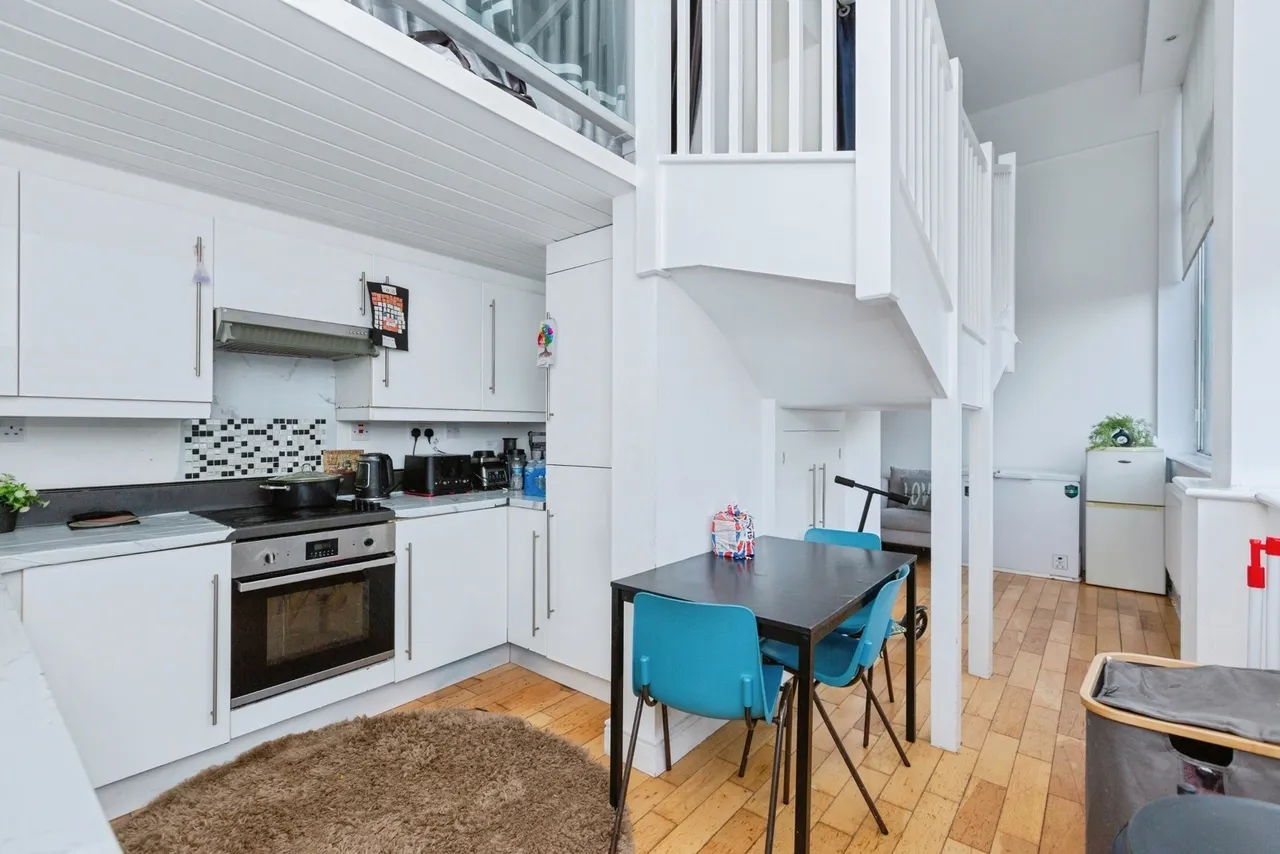 2 bed flat for sale, Lee Street, Leicester, LE1
