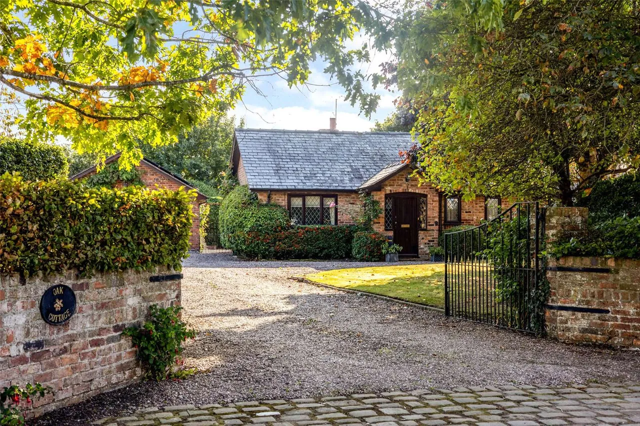 Hoofield Lane, Huxley, Chester, Cheshire, CH3 9BR, photo 2