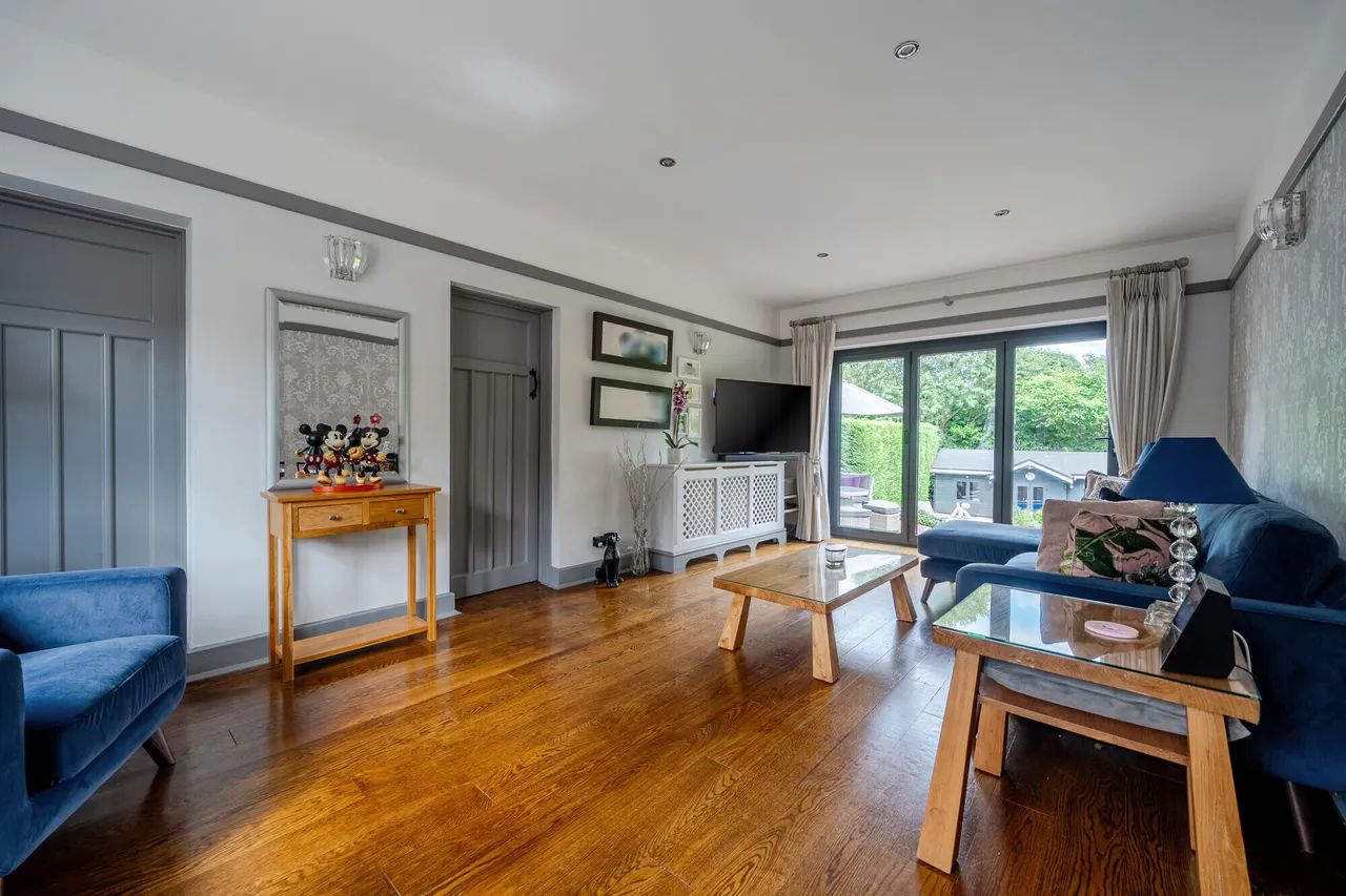 The Avenue, Farnham Common, SL2, photo 10
