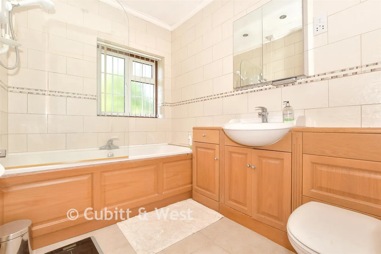 Meath Green Lane, Horley, RH6, photo 14