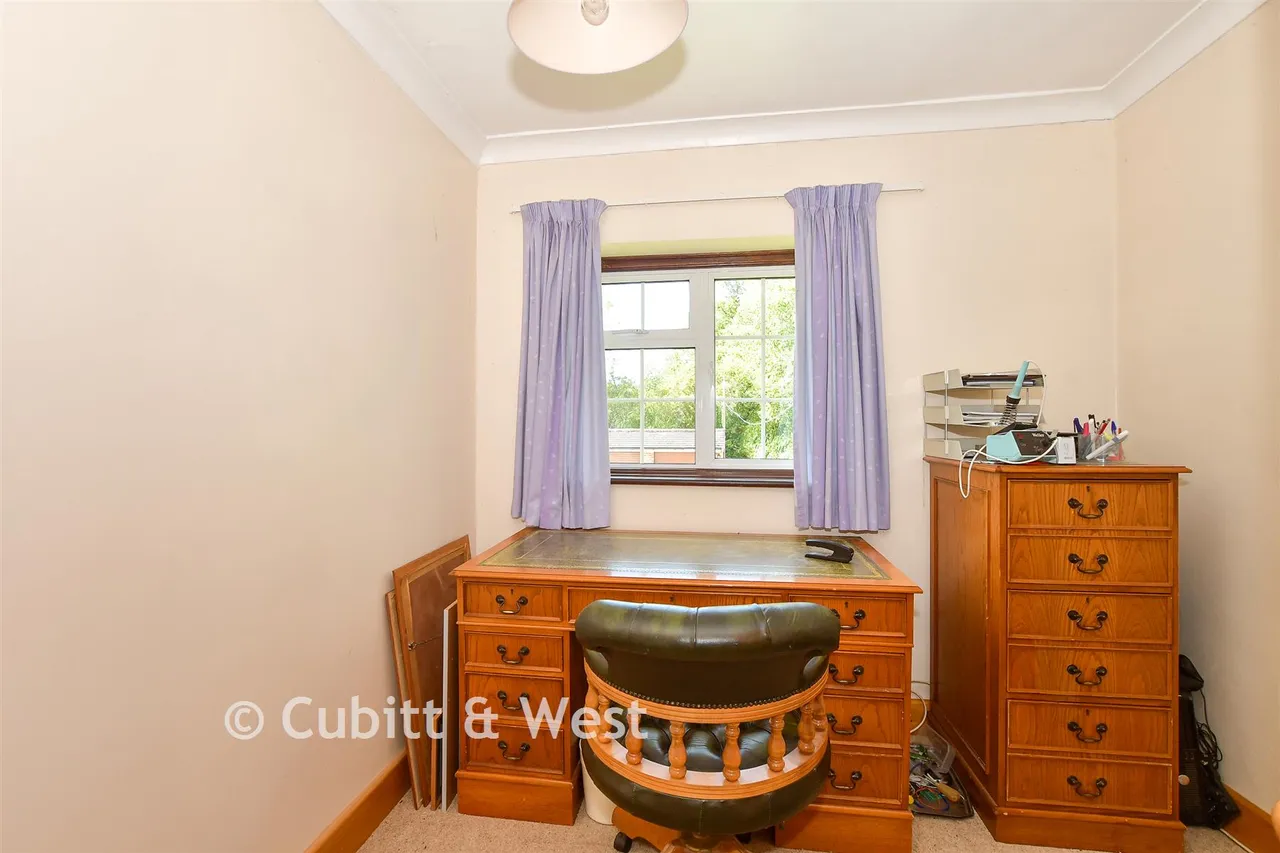 Meath Green Lane, Horley, RH6, photo 13