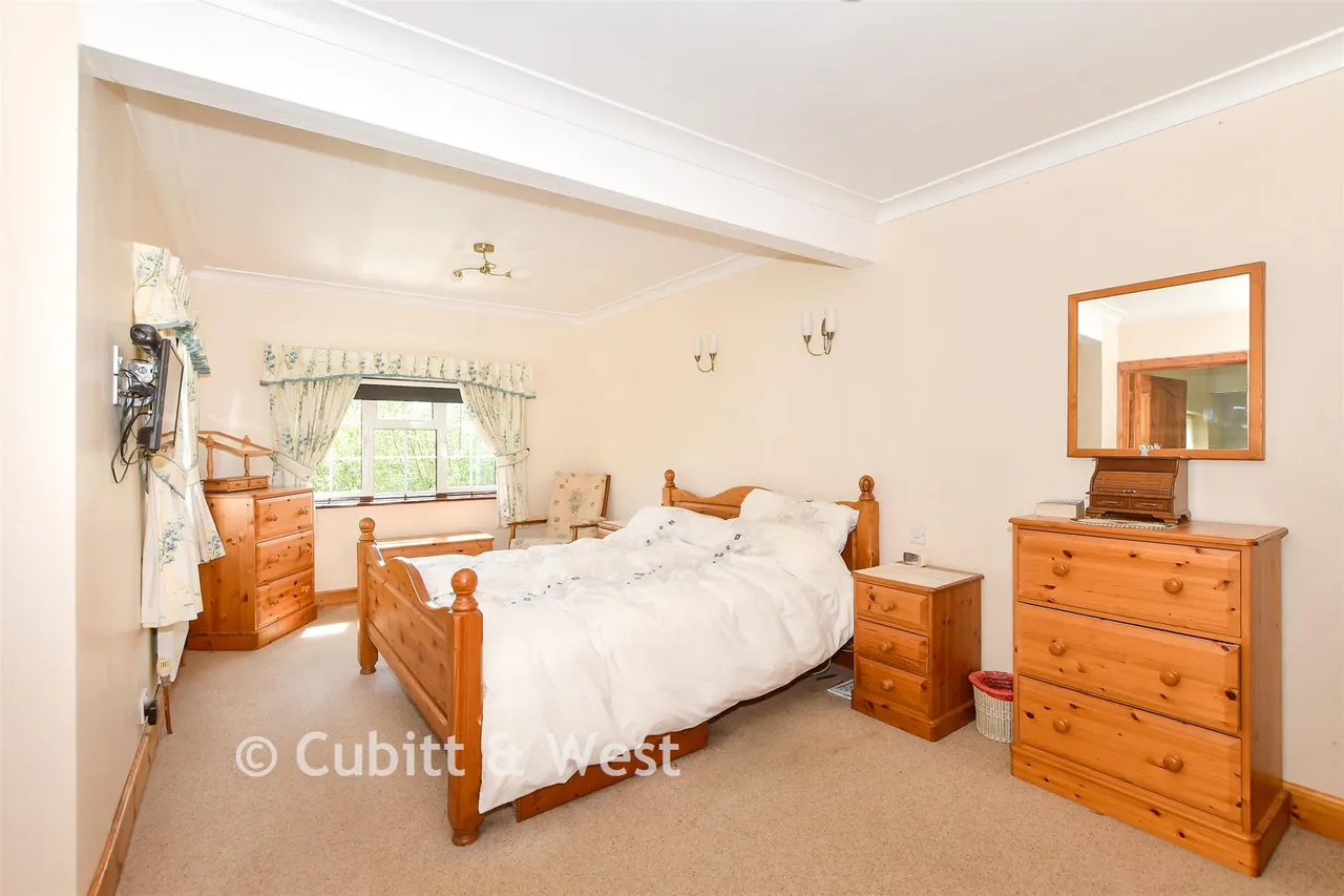 Meath Green Lane, Horley, RH6, photo 9