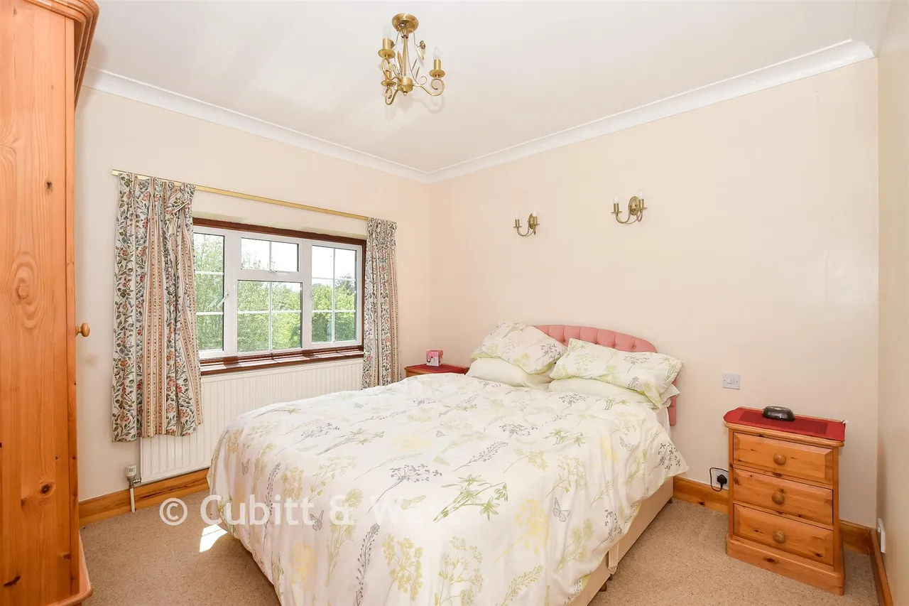 Meath Green Lane, Horley, RH6, photo 12