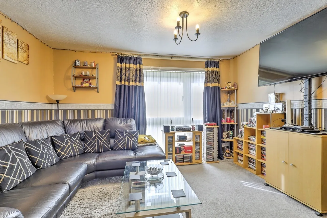 Far Meadow Court, Northampton, Northamptonshire, NN3, photo 5