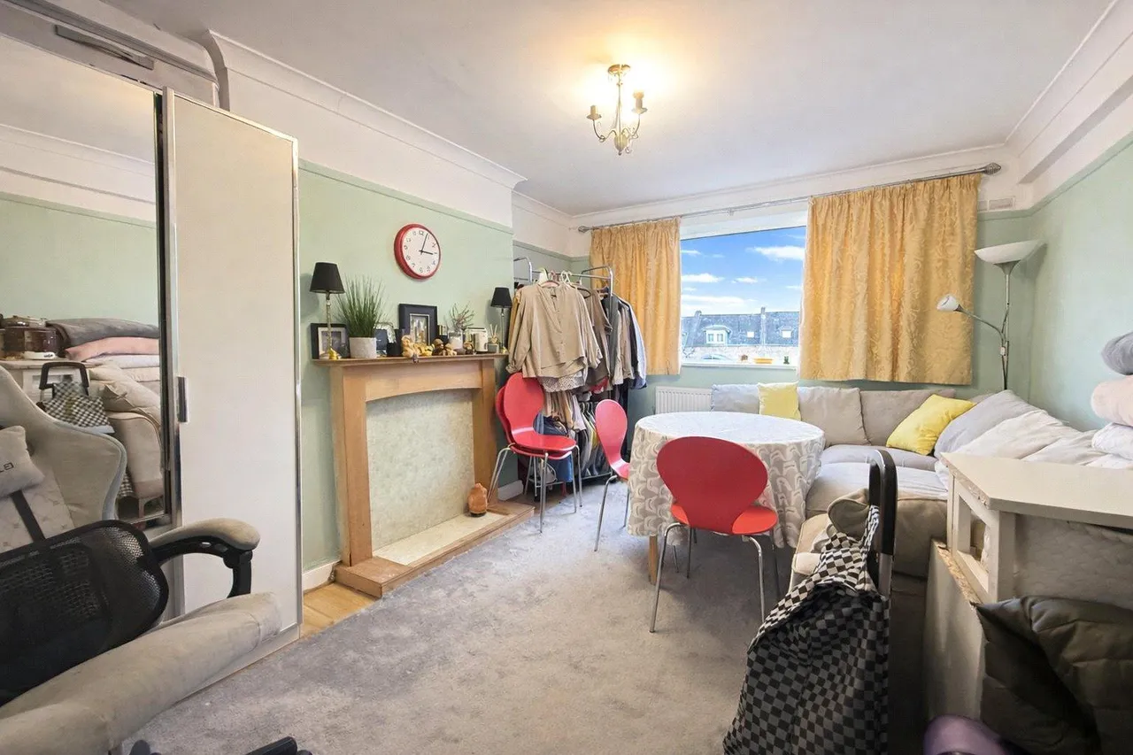 Lee High Road, London, SE13, photo 2