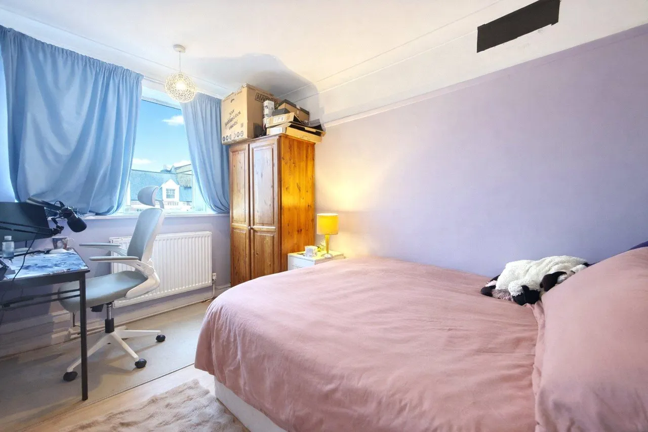 Lee High Road, London, SE13, photo 5