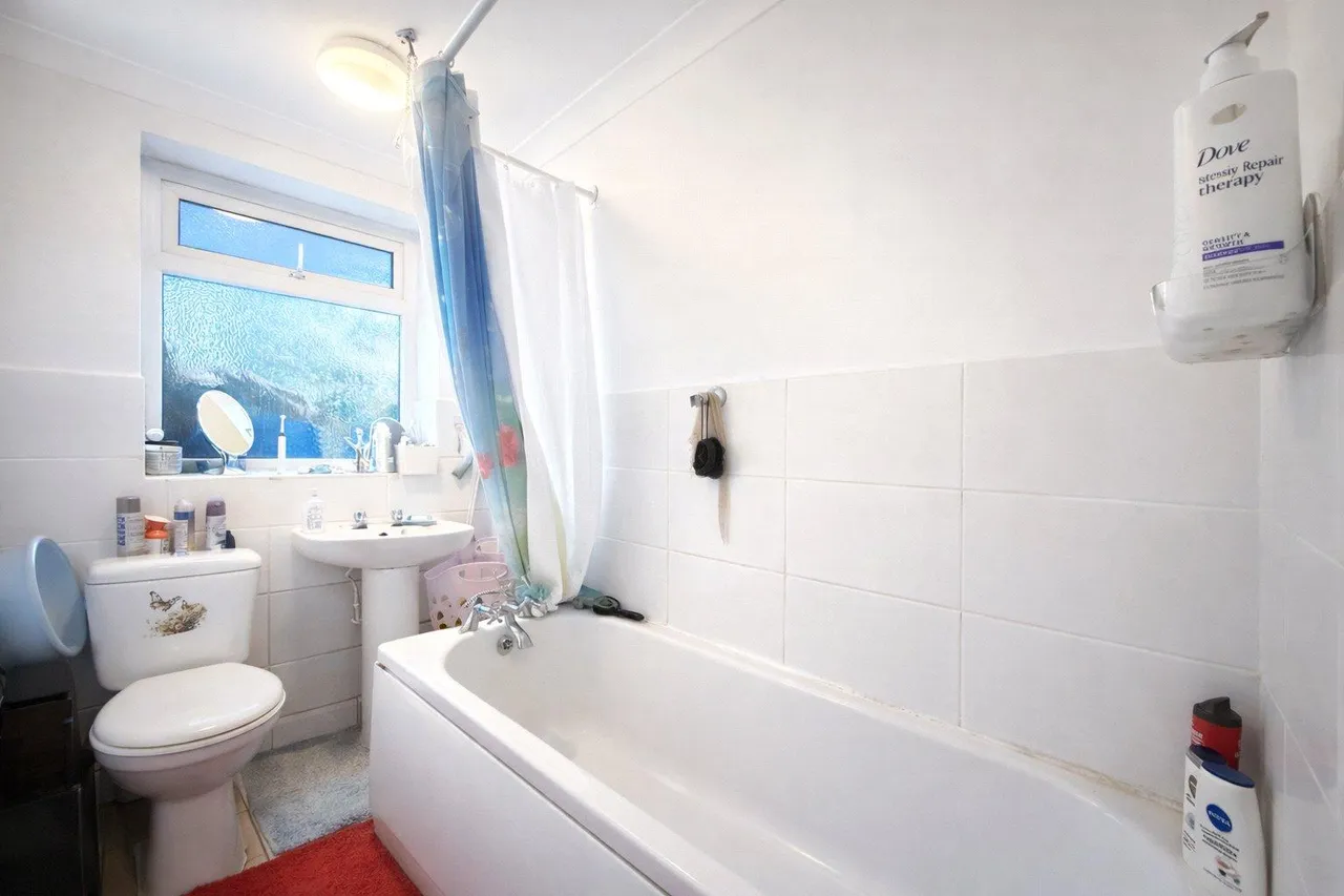 Lee High Road, London, SE13, photo 8