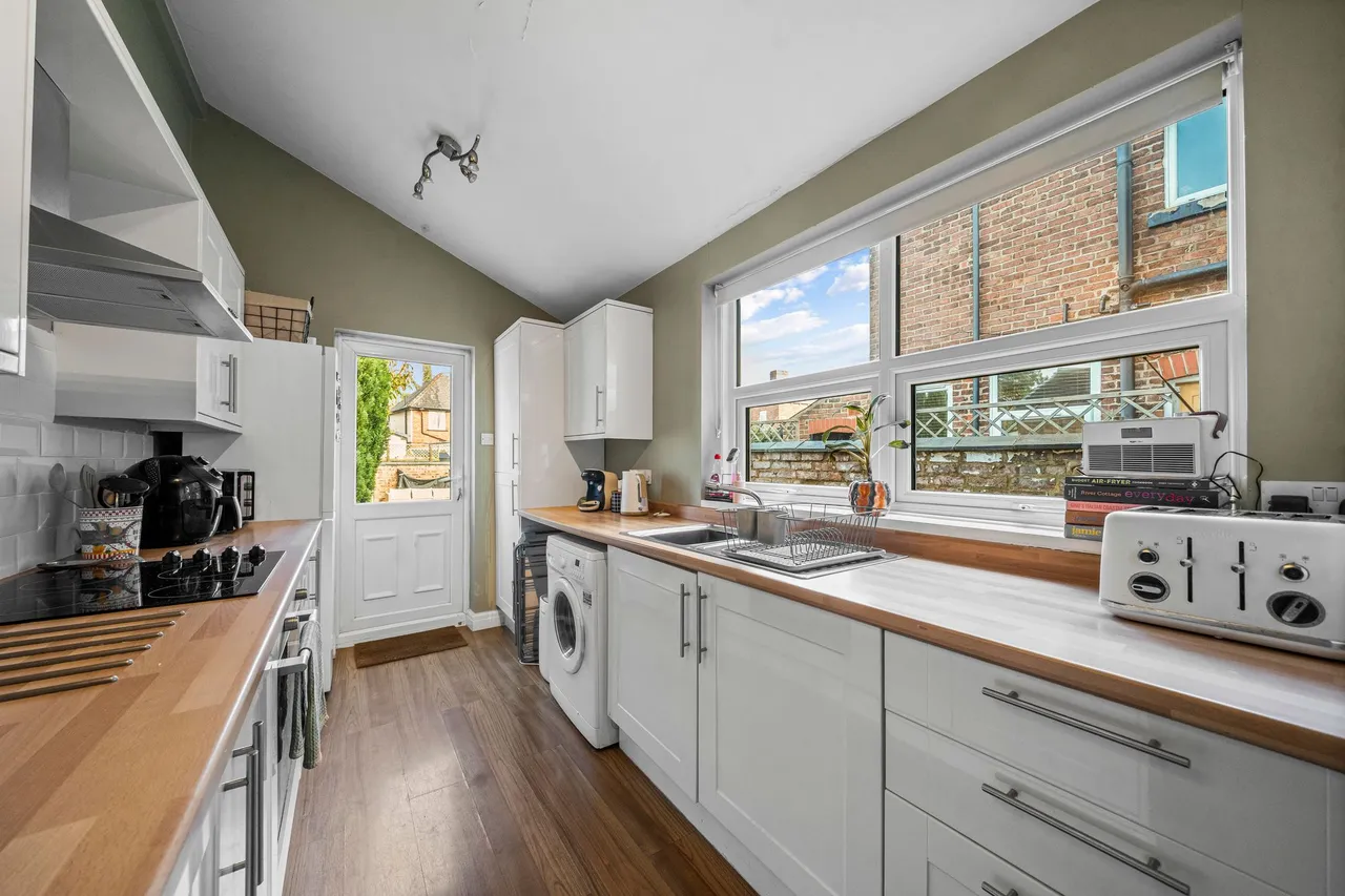 Winmarleigh Gardens, Leigh, Leigh, WN7 3JF, photo 6