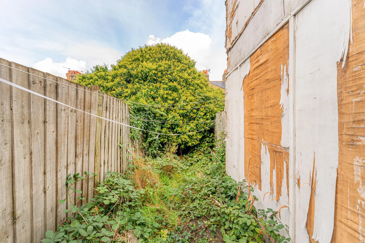 Gladstone Avenue, Wood Green, N22, photo 17