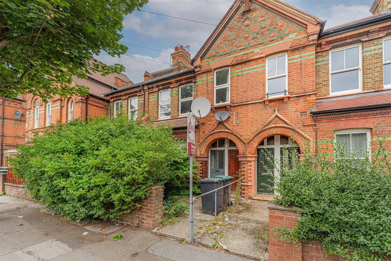 3 bed flat for sale, Gladstone Avenue, Wood Green, N22