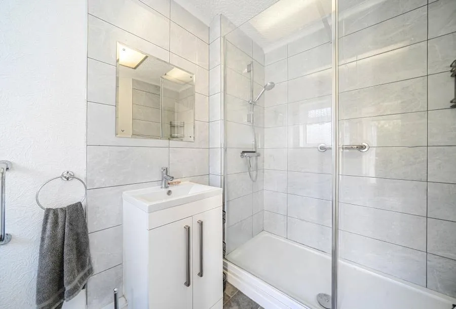 St. Johns Road, Carshalton, SM5, photo 4