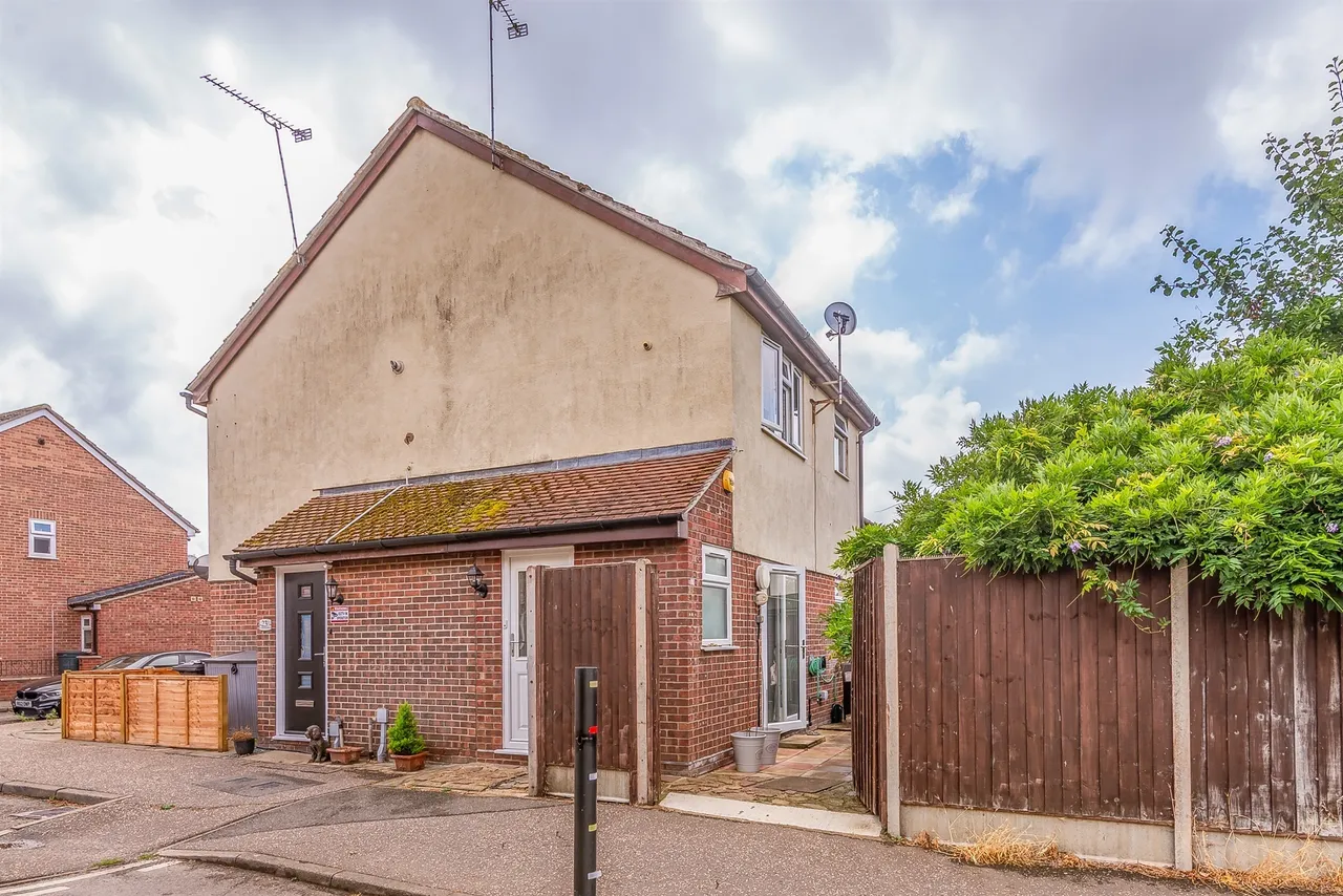 1 bed house for sale — Sanderling Gardens, Heybridge, MALDON