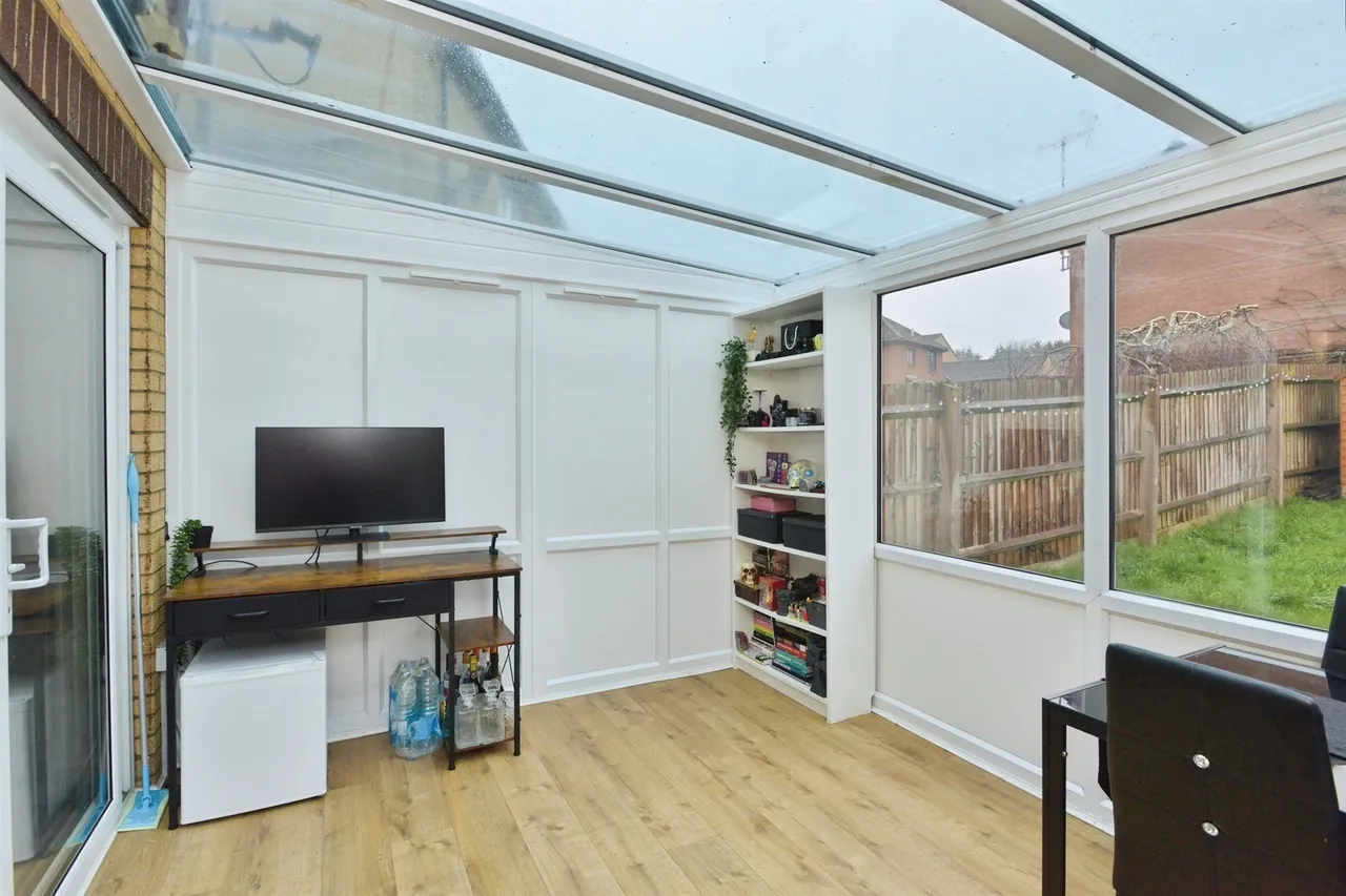 Sutton Court, Emerson Valley, MK4, photo 7