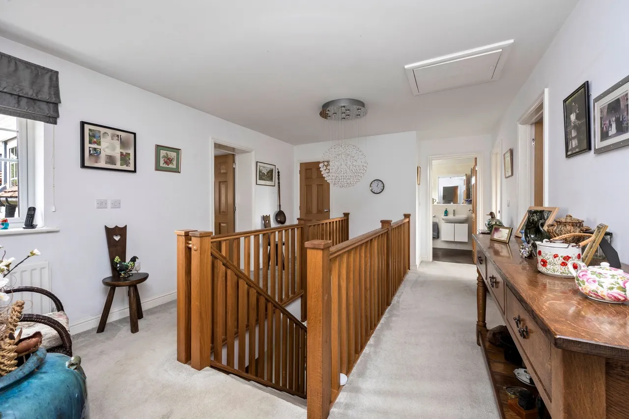 Firs Close, Horsham, RH12, photo 11