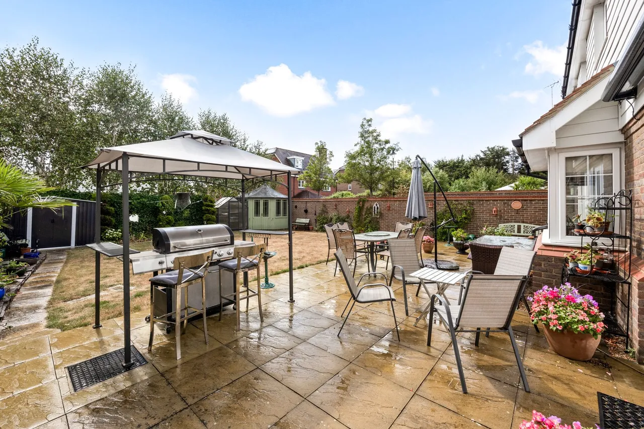 Firs Close, Horsham, RH12, photo 24
