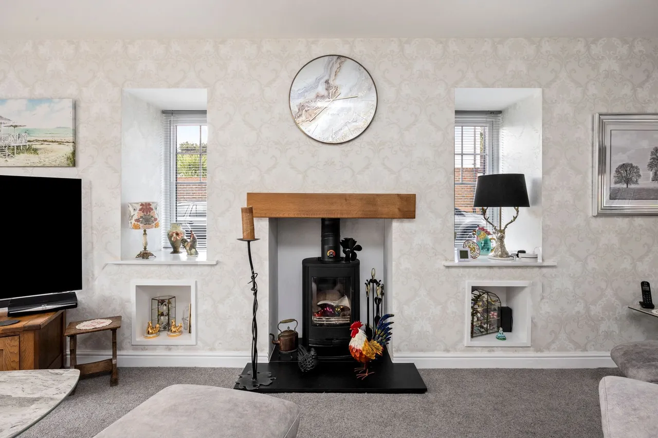 Firs Close, Horsham, RH12, photo 9
