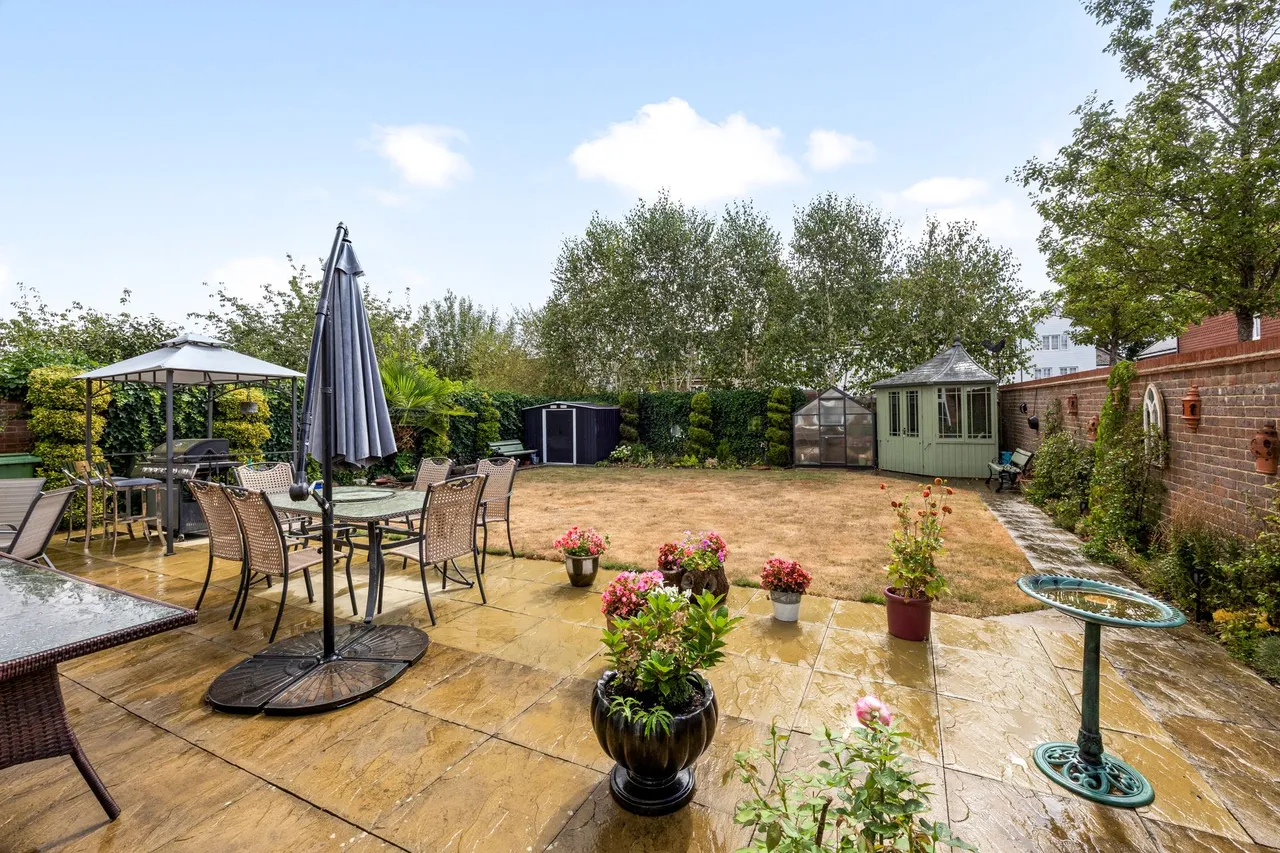 Firs Close, Horsham, RH12, photo 25