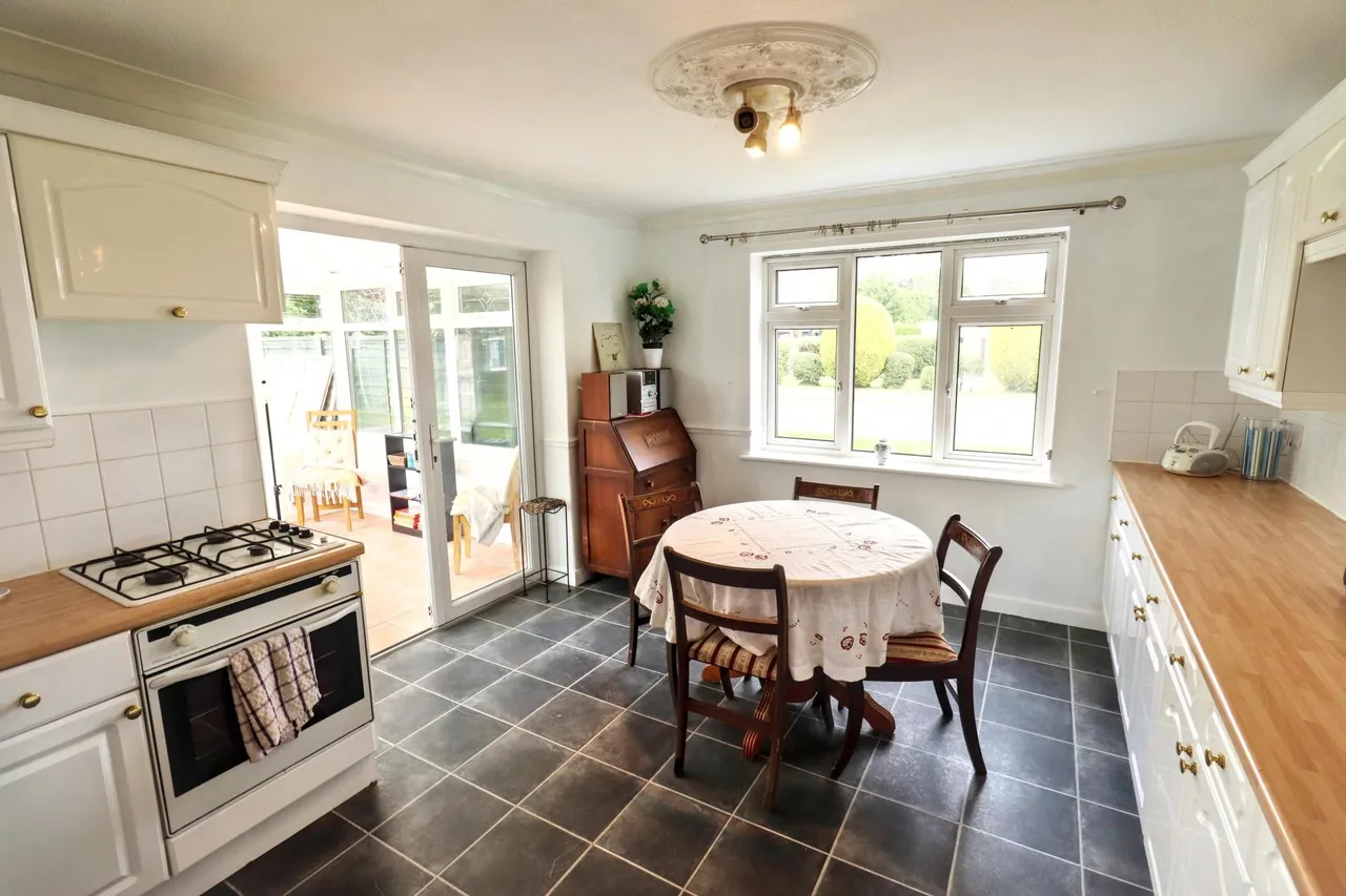 Mountbatten Avenue, Pinchbeck, PE11, photo 3