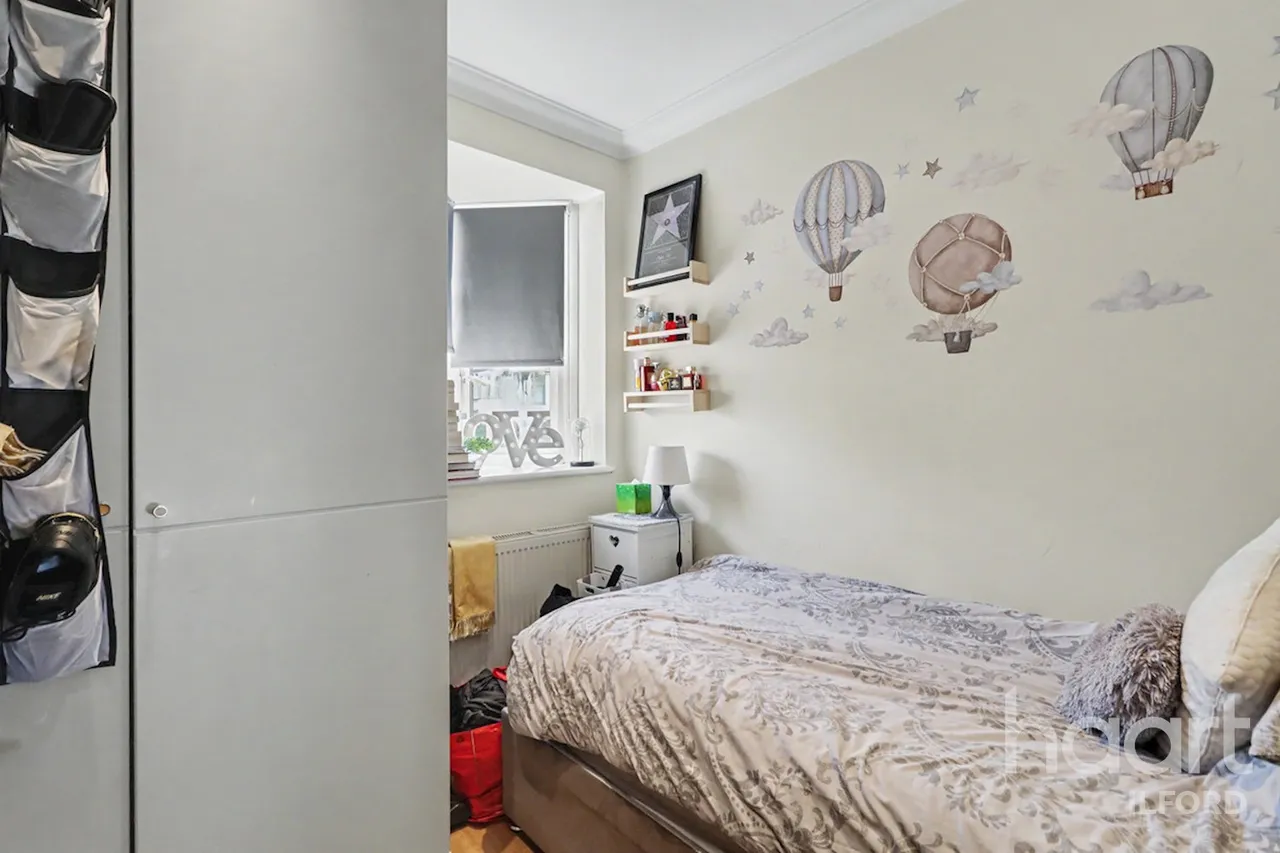 Canterbury Avenue, Ilford, IG1, photo 12