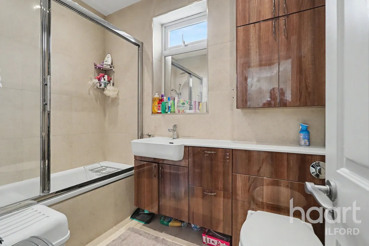 Canterbury Avenue, Ilford, IG1, photo 15
