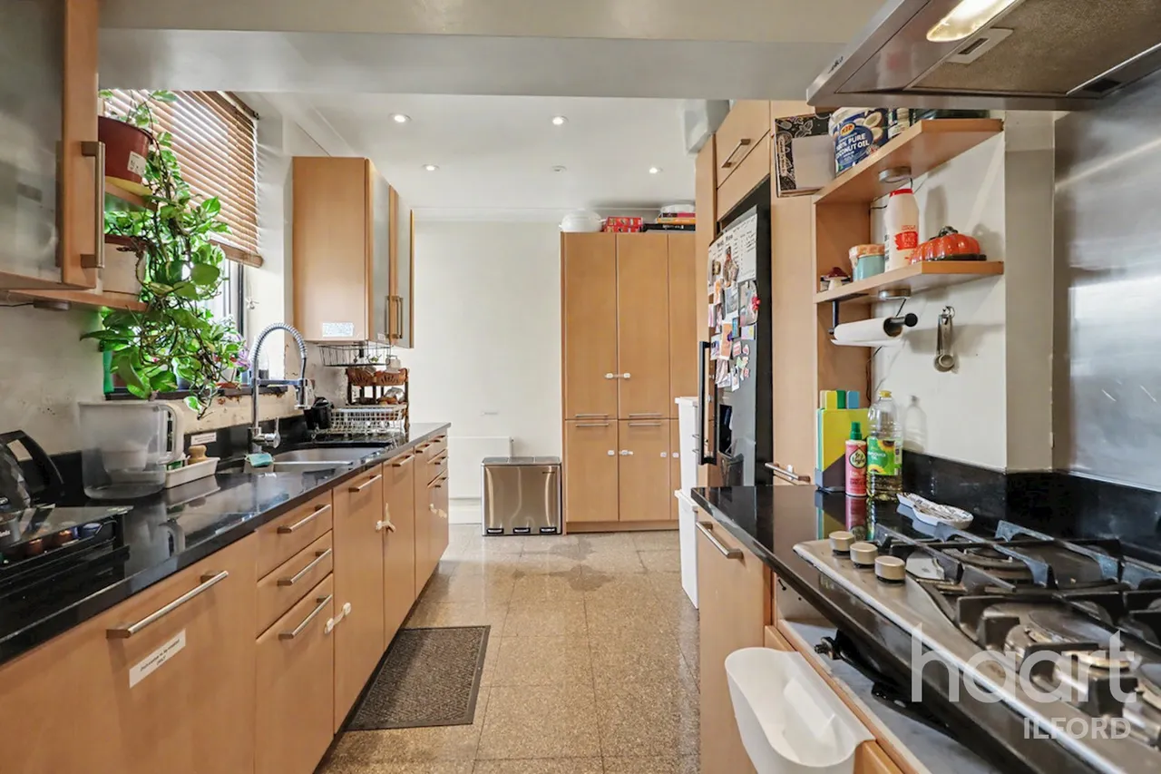 Canterbury Avenue, Ilford, IG1, photo 9