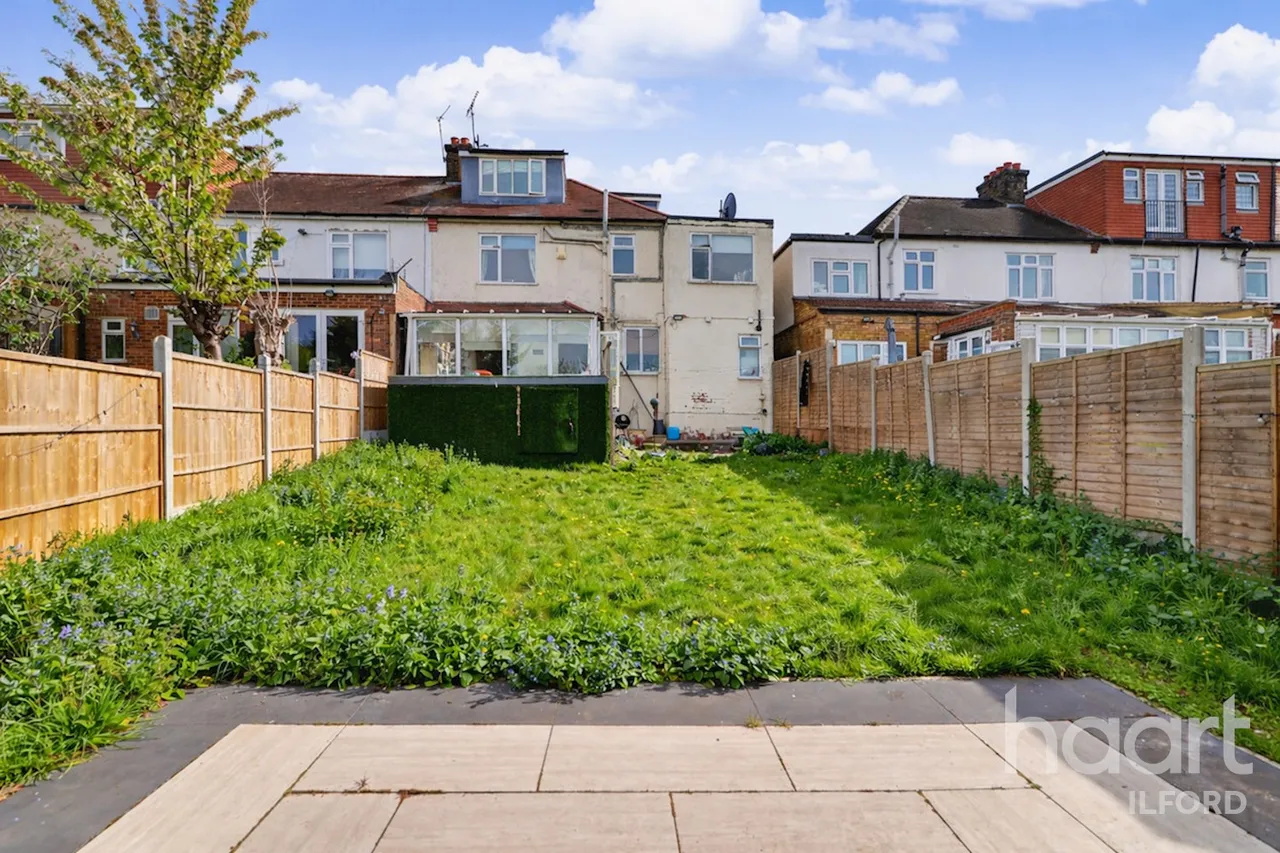 Canterbury Avenue, Ilford, IG1, photo 2