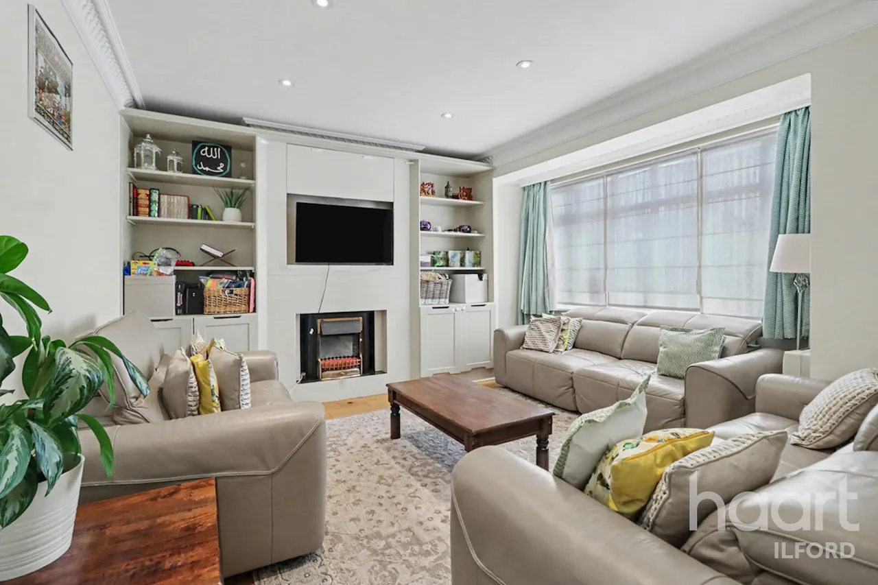 Canterbury Avenue, Ilford, IG1, photo 4