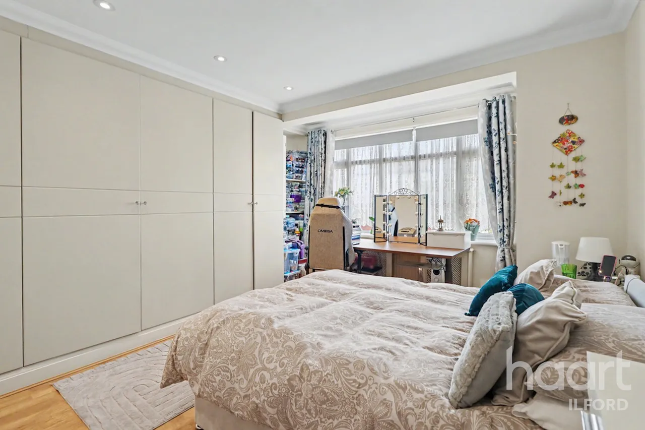 Canterbury Avenue, Ilford, IG1, photo 10