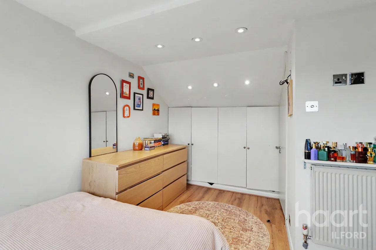 Canterbury Avenue, Ilford, IG1, photo 17