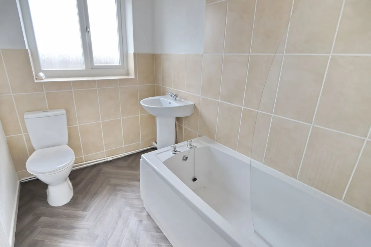 Hawkstone Avenue, Whitefield, M45, photo 8