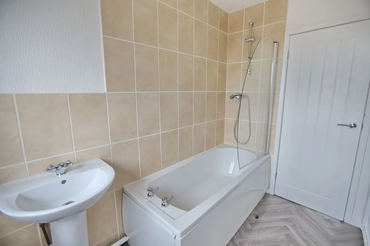Hawkstone Avenue, Whitefield, M45, photo 9