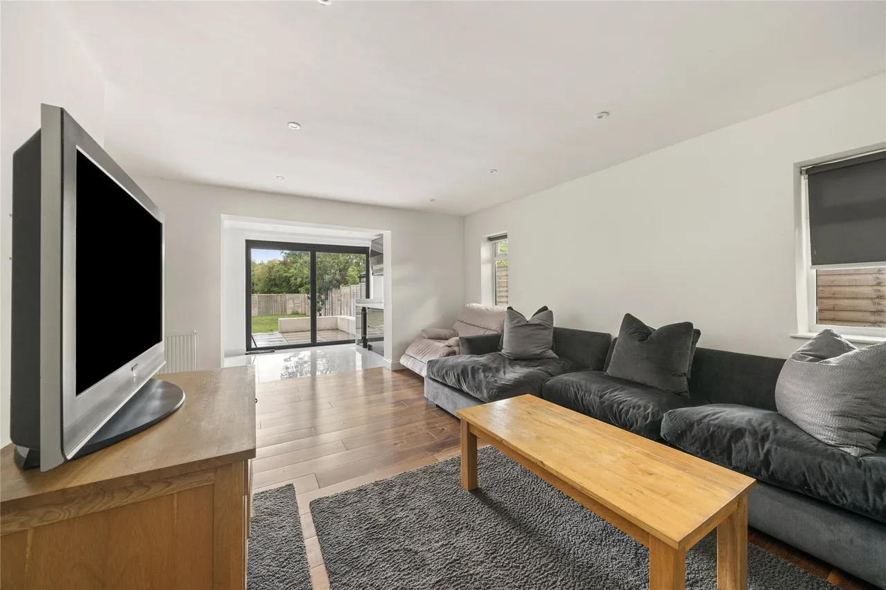 Dirtham Lane, Effingham, Leatherhead, Surrey, KT24, photo 4